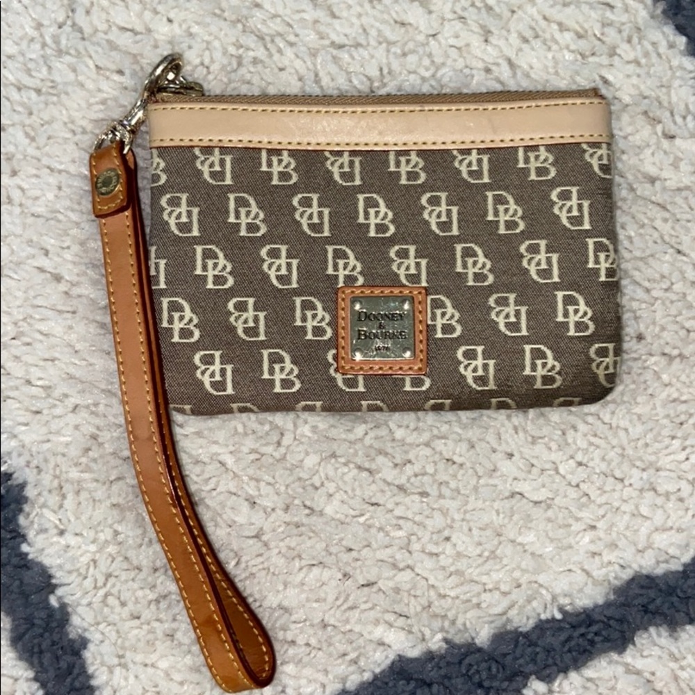 Dooney & Bourke wristlet